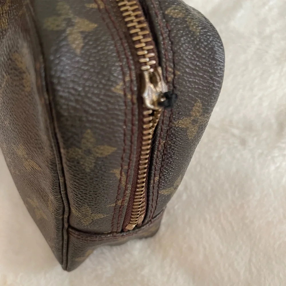 Louis Vuitton Cosmetic Toiletry Monogram Bag - Picture 6 of 10